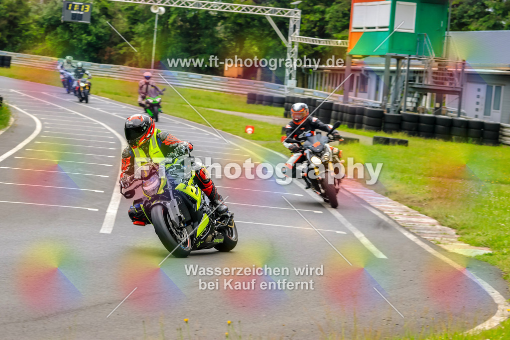 VBK-7819 | Hier findet Ihr Bilder von Touristenfahrten auf der Nürburgring Nordschleife oder von anderen Veranstaltungen die ich besucht habe. Viel Spass beim Durch Schauen 