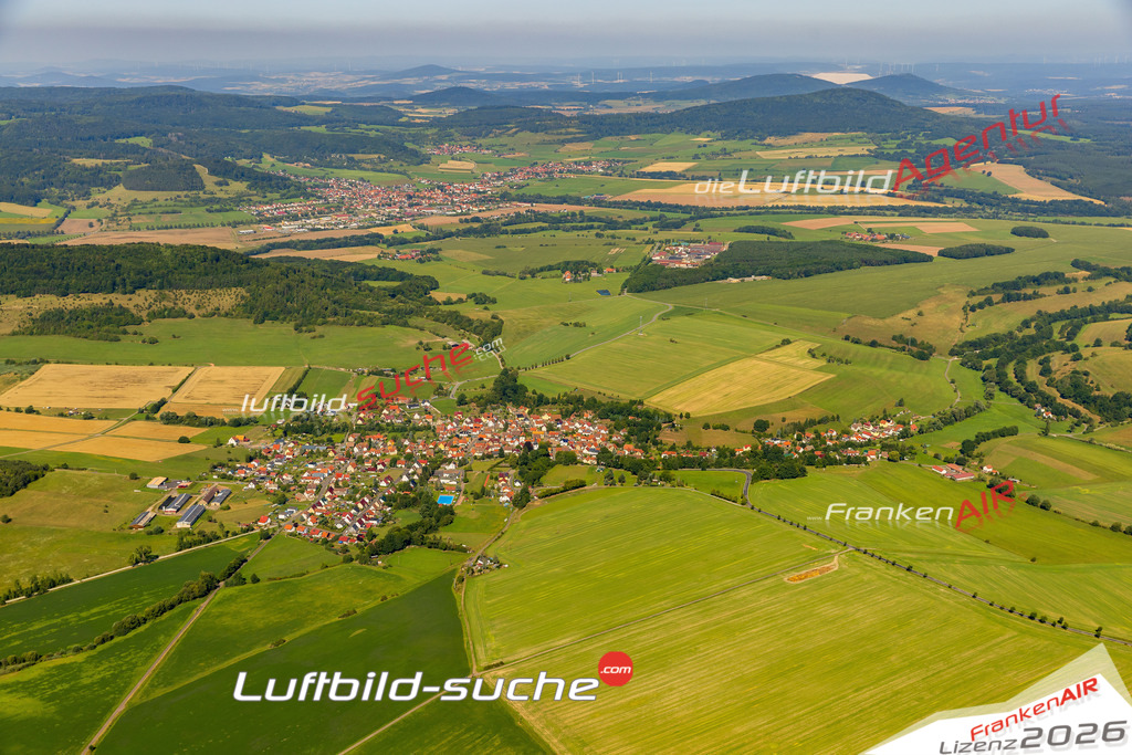 Luftbild der Stadt Wiesenthal - Die Luftaufnahme wurde 2025 vom UL-Flugzeug heraus erstellt ( keine Drohne ) - Hochauflösende Luftaufnahme - für professionelle Ausdrucke geeignet. Die Geschenkidee !Hier alle&nbsp;Infos zur Lizenzierung der LuftaufnahmeWir fliegen auch dieses Jahr wieder in Ihre Region um Luftbilder zu erstellen.- Luftbild anfragen