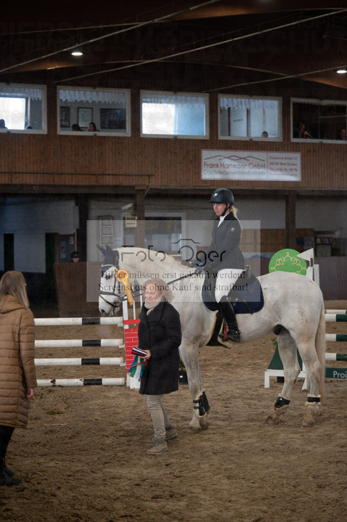 Hallenreittunier Voxtrup 2023 | Entdecke hochwertige Reitturnierfotos von Foto Oger. Professionell, emotional und authentisch – jetzt Lieblingsmomente im Shop bestellen.Deutschlandweite Turnierfotografie. - Realisiert mit Pictrs.com