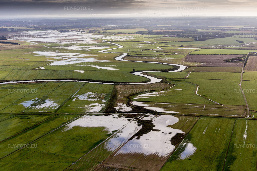 Vue aérienne: Vue de la ville à Billum dans le département Syddanmark, Danemark. Photo: IMG_103458.jpg prise le 16/09/2017 par Werner Riehm/FLY-FOTO.eu – Résolution de l'original: 5440 x 3627 px