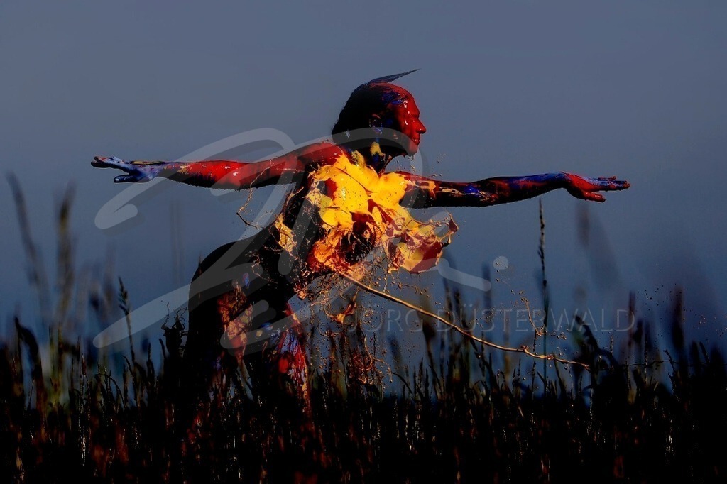 BodyArt-WIESENSPLASH_8757c2 | #004 | Modell: Christina | Foto: Tschiponnique Skupin - Realisiert mit Pictrs.com