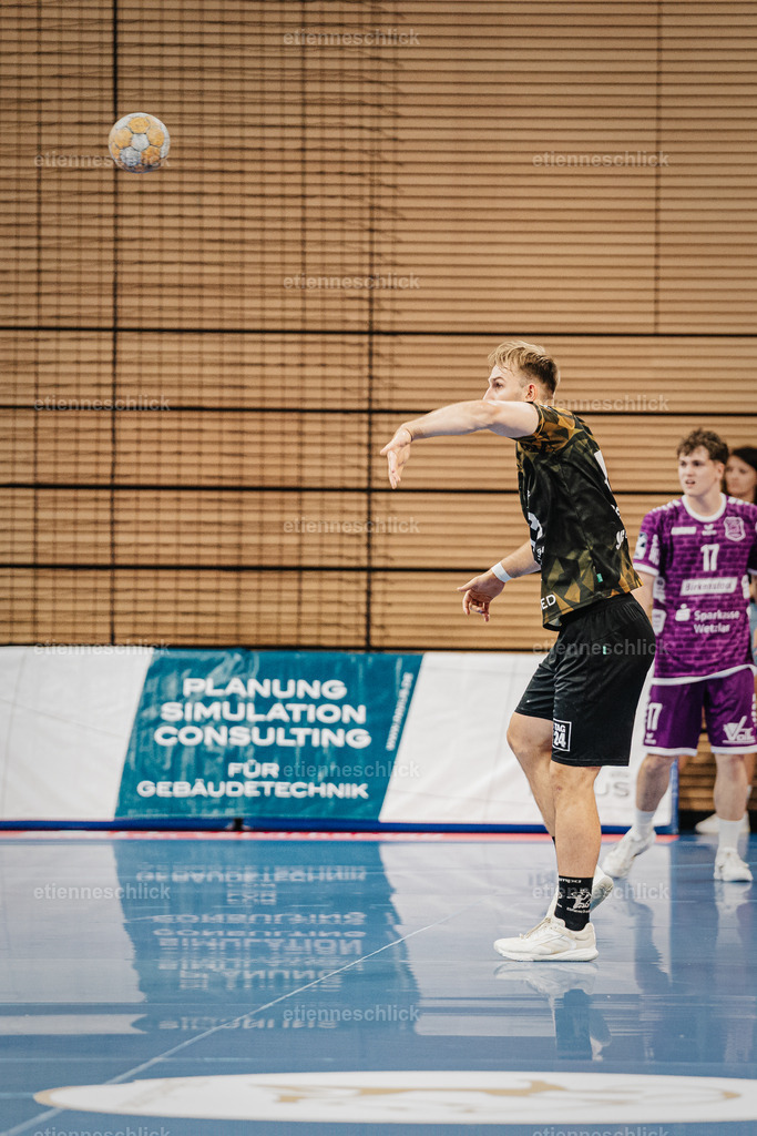 HC Elbflorenz 2006 - TV 05/07 Hüttenberg, 2. Handball-Bundesliga, 6. Spieltag | Im Bild: Spieler von HC ELBFLORENZ DRESDEN wirft den Ball 04.10.2026, HC Elbflorenz 2006 - TV 05/07 Hüttenberg, 2. Handball-Bundesliga, 6. Spieltag, Deutschland, Dresden, BallsportArena Dresden