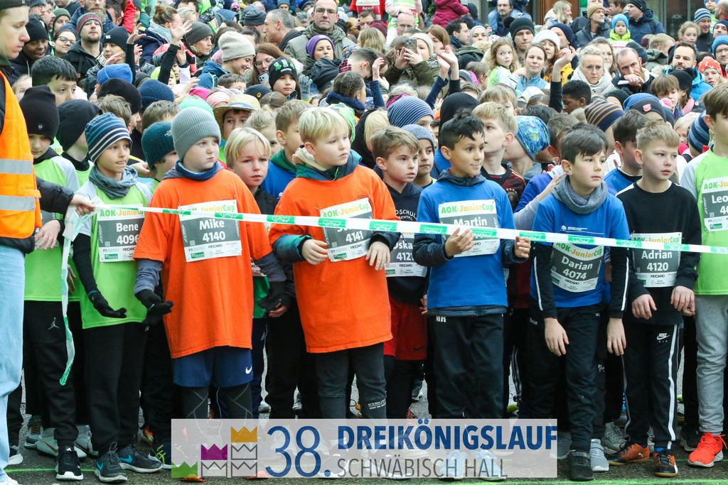 400m AOK Junior Cup | 3 Koenigslauf 2024 400m AOK Junior Cup - Realisiert mit Pictrs.com