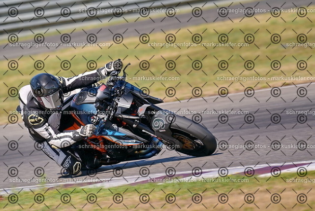 26bt05-0092 | markuskiefer.com - Realisiert mit Pictrs.com