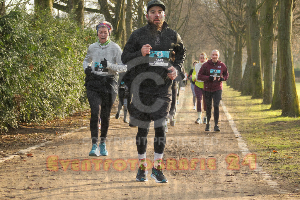 241231_1025_EV4_4213 | Sportfotografie im Rhein-Sieg Kreis, Köln, Bonn, NRW, Rheinland Pfalz, Hessen, etc. Unser Tätigkeitsfeld umfasst den Laufsport vom Volkslauf über den Marathon, Duathlon, Triathon bis zum Ultralauf wie Kölnpfad Ultra oder Schindertrail.