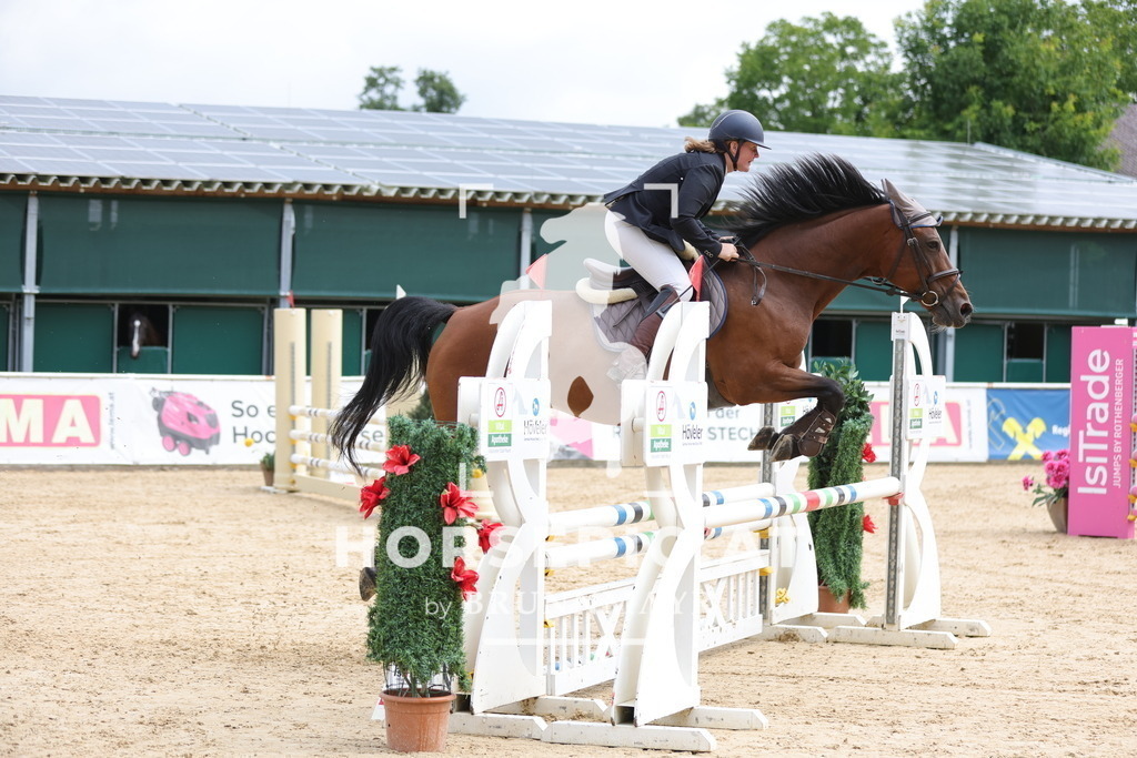 0P6A3383 | Willkommen bei Brunnmayr - Design & Fotografie – Ihrem Spezialisten für Reitturniere und Pferdeveranstaltungen in Oberösterreich, Salzburg und Bayern! Seit über 17 Jahren sind wir leidenschaftlich dabei.