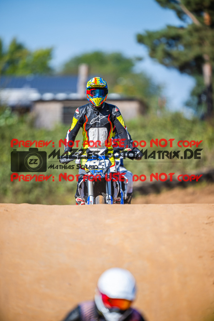 MaZZes_FotoMatrix_230916_1724 | S4