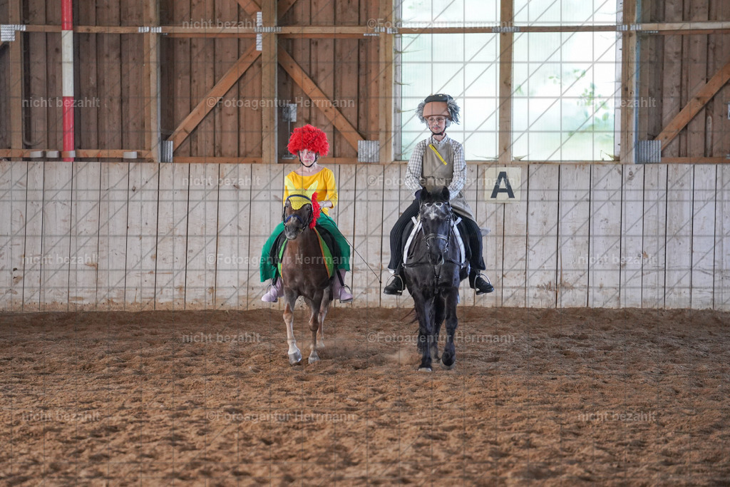 20230917-FAH09764 | Landsberg am Lech, 2023, Kaufbeuren, Kempten, Allgäu, Turnierfotografen Bayern, Fotoagentur Herrmann, Turnierbilder, Reitsport Fotos, Pferdefotograf, Augsburg, Bad Tölz, Dachau, Karlsfeld, Memmingen, Buchloe, Schwabmünchen
