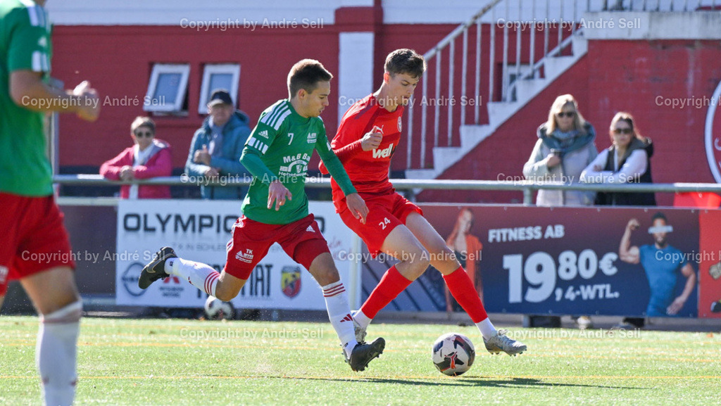 FC Kilia Kiel vs MTSV Hohenwestedt | Marvin Müller (Kilia #24) / Thies Kochanski (MTSV #7) - Fußball-Oberliga Männer 2024/2025 / FC Kilia Kiel vs MTSV Hohenwestedt / Kilia Stadion / Kiel / 06.10.24 - Realisiert mit Pictrs.com