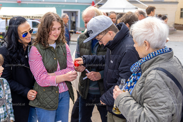 Eierpecken am Hauptplatz | Bildershop von pixelworld.at - Realisiert mit Pictrs.com