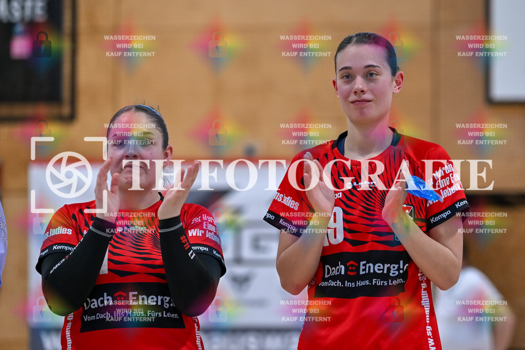 GER, SG Maulburg/Steinen - HB Kinzigtal, Frauen-Handball, Oberliga Suedbaden, 21. Spieltag, Saison 2024/2025, 06.04.2025 | Laura Traeber (SG Maulburg/Steinen, #11), Elisa Geiss (SG Maulburg/Steinen, #19)GER, SG Maulburg/Steinen - HB Kinzigtal, Frauen-Handball, Oberliga Suedbaden, 21. Spieltag, Saison 2024/2025, 06.04.2025Foto: TH Fotografie/Thomas Hess