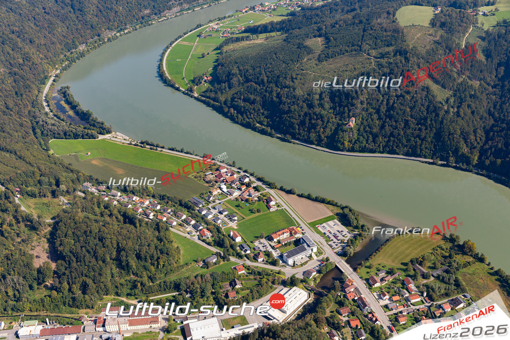 Die Luftbildaufnahme Erlau - Obernzell wurde 2020 mittels Flugzeug (keine Drohne) erstellt. Perfekte Schärfe und Druck- Ergebnisse- Garantiert!