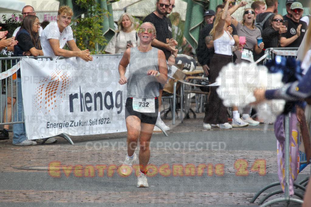 250824_1517_EV4_2794 | Sportfotografie im Rhein-Sieg Kreis, Köln, Bonn, NRW, Rheinland Pfalz, Hessen, etc. Unser Tätigkeitsfeld umfasst den Laufsport vom Volkslauf über den Marathon, Duathlon, Triathon bis zum Ultralauf wie Kölnpfad Ultra oder Schindertrail.