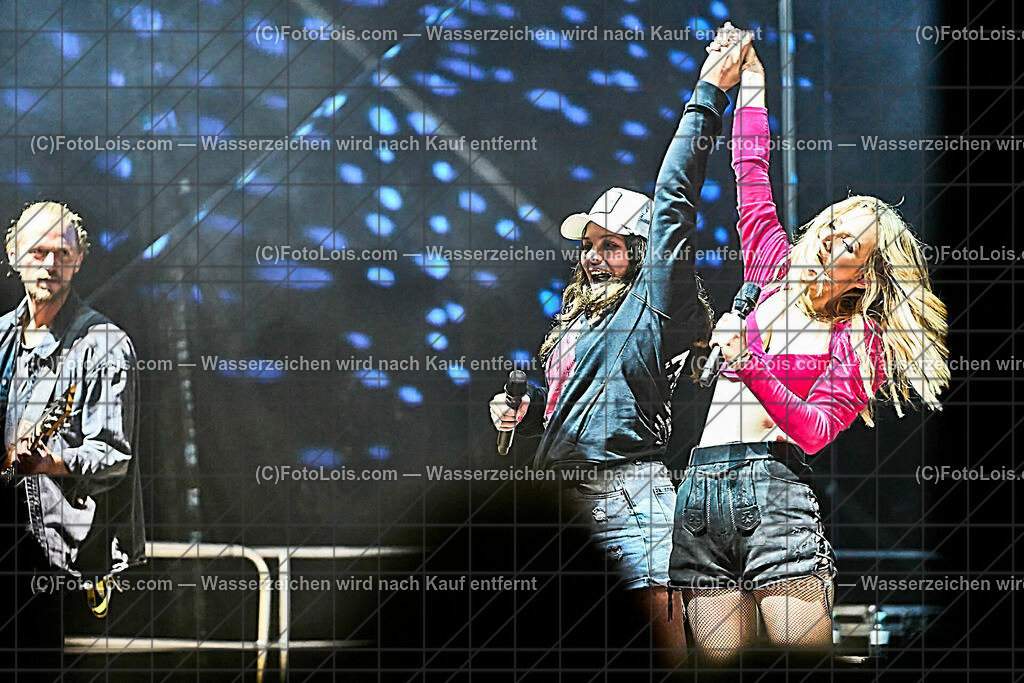 ALP8776_NASCHENWENG_Hollenstein | (C)FotoLois.com, Alois Spandl, Melissa NASCHENWENG auf BERGBAUERNTOUR beim KÖNIGSBERG OPEN AIR in Hollenstein, Sa 2. September 2023.