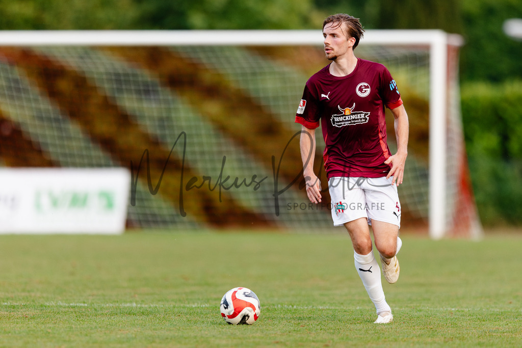 Kreispokal, Saison 2025/2026, 1. Runde: SC Nienberge - 1. FC Gievenbeck | Kreispokal, Saison 2025/2026, 1. Runde, SC Nienberge empfängt 1. FC Gievenbeck an der Sportanlage SC Nienberge in Münster. Foto: sportfotografie.ms | Markus Paletta - Realisiert mit Pictrs.com