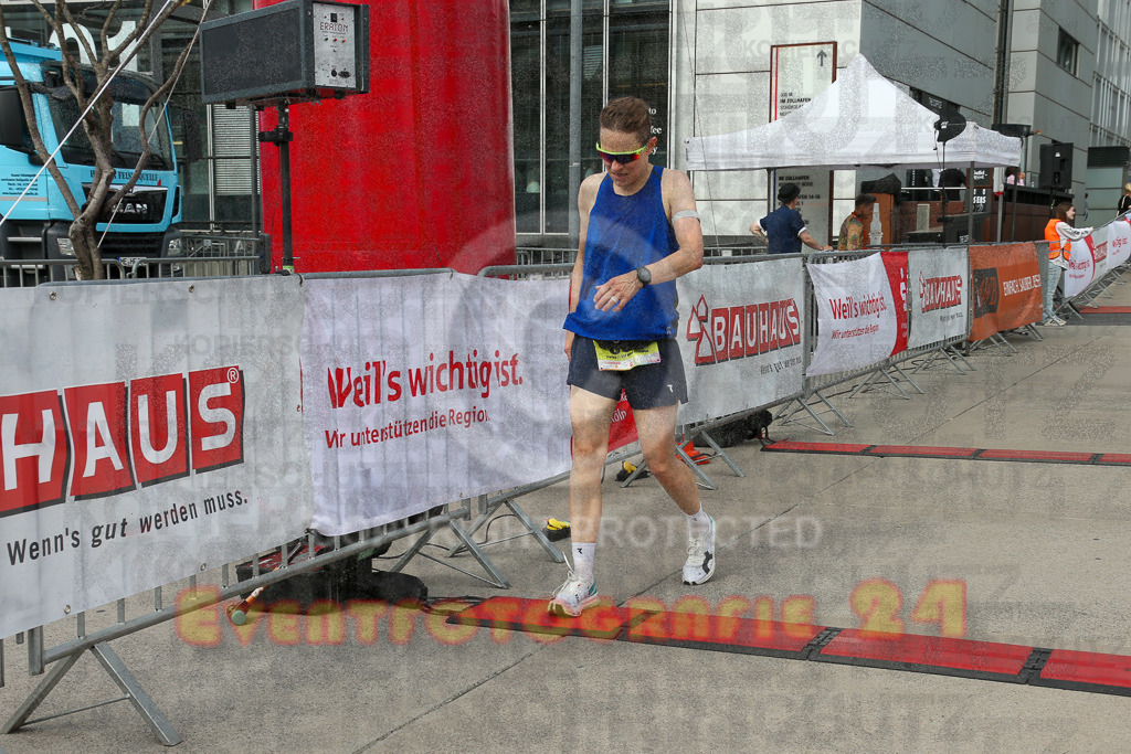 250920_1322_EX1_4217 | Sportfotografie im Rhein-Sieg Kreis, Köln, Bonn, NRW, Rheinland Pfalz, Hessen, etc. Unser Tätigkeitsfeld umfasst den Laufsport vom Volkslauf über den Marathon, Duathlon, Triathon bis zum Ultralauf wie Kölnpfad Ultra oder Schindertrail.