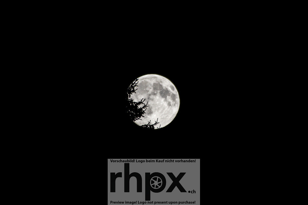 Mond | Stimmungsvolle Fotokunst aus Luzern. Erlebe den Pilatus, den See und die Stadt Luzern in exklusiven Aufnahmen in der Fotogalerie & Shop. - Realisiert mit Pictrs.com