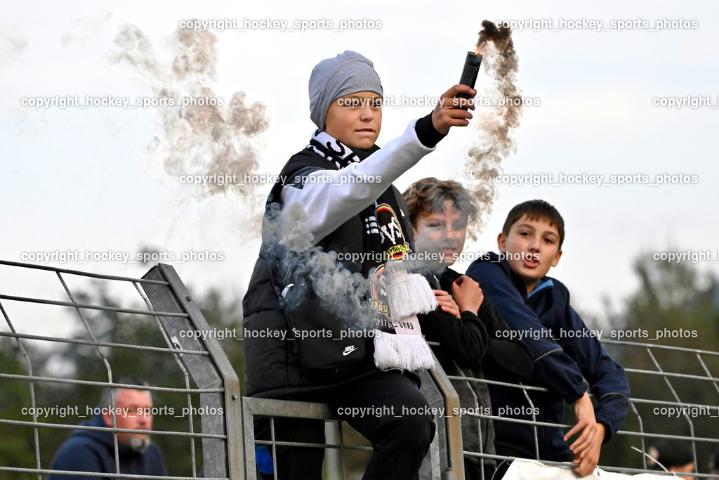 SV Spittal 1921 vs. SV St. Jakob  | SV Spittal Fan, Bengalen, SV Spittal 1921 vs. SV St. Jakob , SV Spittal 1921 vs. SV St. Jakob  am 20.09.2024 in Spittal an der Drau (Goldeck Stadion), Austria, (Photo by Bernd Stefan)