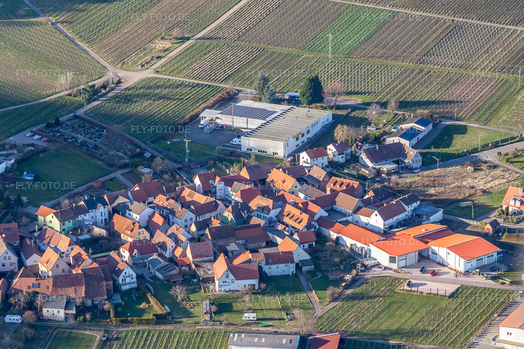 Luftbild: Weingut Ehrhart in Eschbach im Bundesland Rheinland-Pfalz in Deutschland. – Foto: IMG_130624.jpg vom 23.02.2022 durch Werner Riehm/FLY-FOTO.de – Auflösung des Originals: 4635 x 3090 px – • Bioweingut Ehrhart