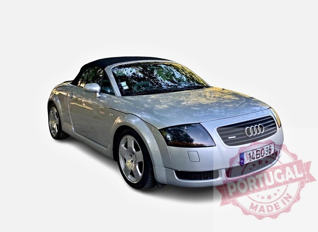 Silver Audi TT Roadster convertible car on white background | Silver Audi TT Roadster parked on an isolated white background, showcasing its sleek design - Realisiert mit Pictrs.com