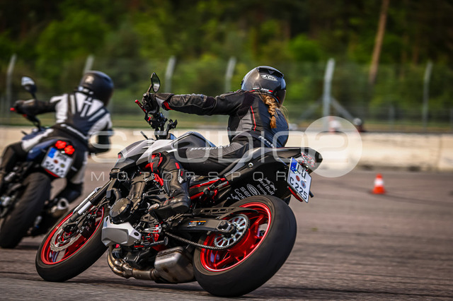 0042-240609_HR-015_42 | Deine Full-Service-Agentur für ✔️Videoproduktionen und ✔️Motorsportfotografie Jetzt Angebot anfragen!