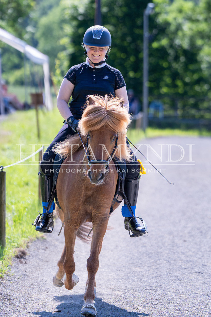 KAI00472 | Ihr sucht einen Fotografen für eure nächste OSI? Ich begleite auch euer Turnier für Islandpferde fotografisch.  - Realisiert mit Pictrs.com