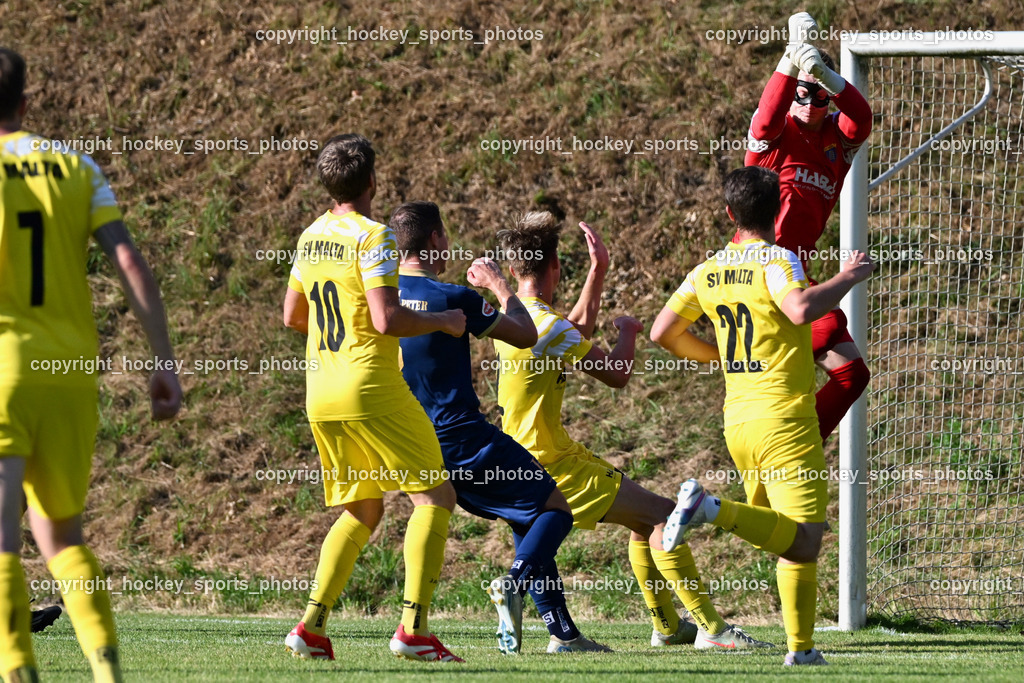 SV Malta vs. ATUS Velden | #10 Philip Aschbacher SV Malta, #22 Martin Weber SV Malta, #1 Sascha Thaler SV Malta, SV Malta vs. ATUS Velden, SV Malta vs. ATUS Velden am 19.08.2025 in Malta (Sportplatz Malta), Austria, (Photo by Bernd Stefan)