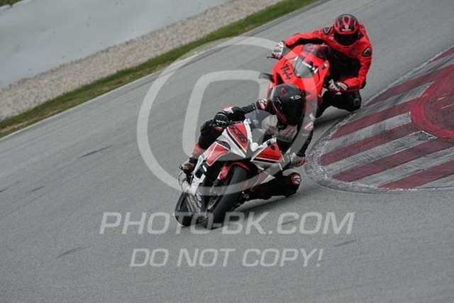 2024_10_25_PBK_34013 | Sportfotografie; SlowMotion; Video; Rennstrecke; Hafeneger; Speer; Racing; RSE; BMW; CBO; Trackday; Motorsportarena; Hockenheimring; Brno; Most; Barcelona; Valencia