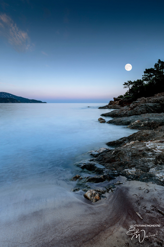 Pramousquier, Le Lavandou | Herzlich willkommen auf meiner Seite! Ich bin Elke Wallnisch, Deine Fotografin für lichtstarke Momente. Der Name steht für alles, was mich mit der Fotografie verbindet: Das Licht und seine machtvolle Wirkung auf eine Situation oder unsere Stimmung - Realisiert mit Pictrs.com