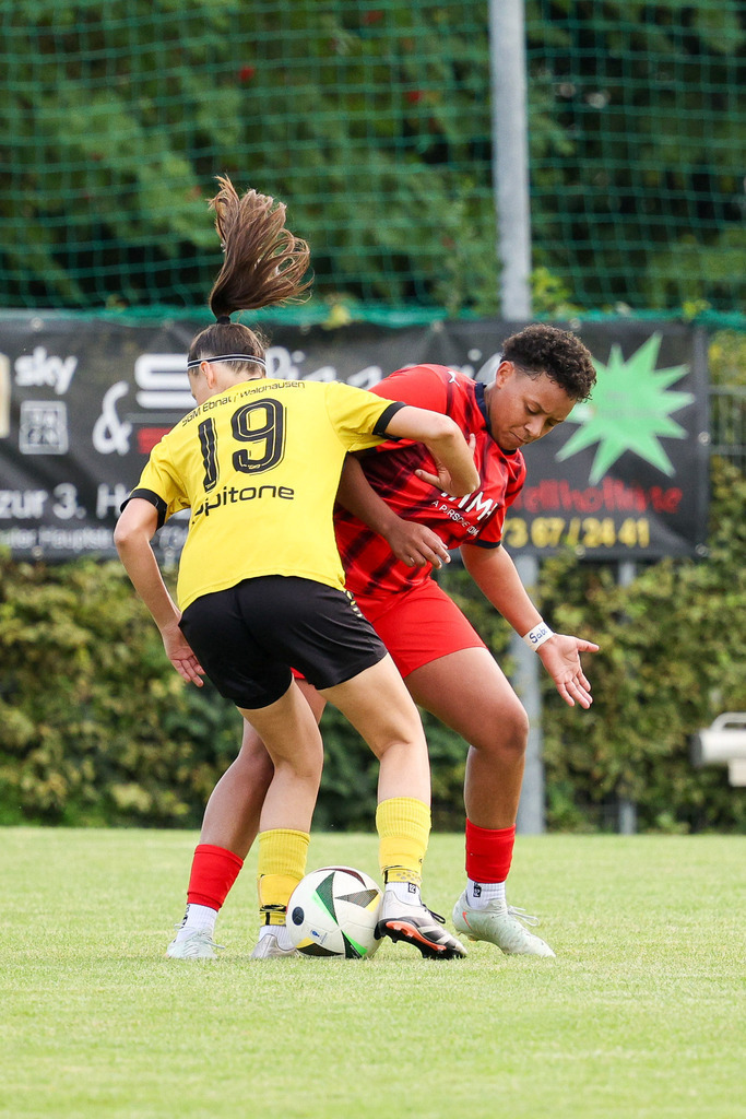 Fußball I FRAUEN I Saison 2025-2026 I Freundschaftsspiel I SGM Ebnat-Waldhausen - 1FC Heidenheim 1846 2 I_250823_3947 | Fotopresso – Sportfotografie in Heidenheim & Umgebung. Professionelle Sportfotografie für unvergessliche Momente. Dynamische Action-Shots, emotionale Szenen & hochwertige Bilder. - Realisiert mit Pictrs.com