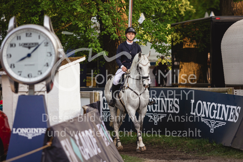 240510_Hamburg_Amateur-Small-373 | Deine schönsten Turniermomente als professionelle Fotos! Entdecke hochwertige Pferdesport-Fotografie im Online-Shop. Jetzt Fotos finden & bestellen!