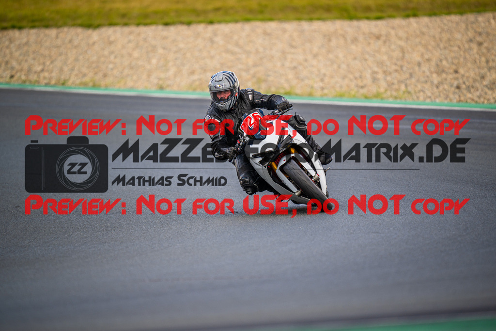 MaZZes_FotoMatrix_240724_6007705_2-267 | ROT