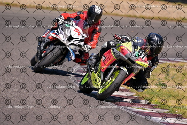 26bt05-1084 | markuskiefer.com - Realisiert mit Pictrs.com