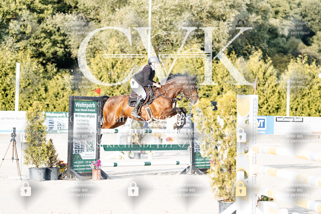 CK900588 | Turnierfotografie Pferdefotografie Trier Rheinland-Pfalz Pferdesport Reitsport Tierfotografie Sportfotografie Pferdevideo Pferdevideografie Equestrianvideography equestrianphotography  - Realisiert mit Pictrs.com