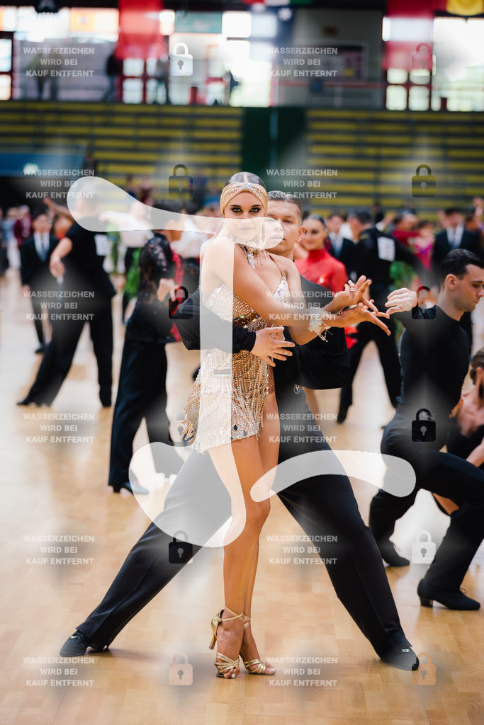 Hessen Tanzt WDSF International Open Latin 18th (63) Tobias Skandov _ Aleksandra Chizhik (Denmark)-2025-05-18-3087 | Webshop for digital downloads and prints of dance sport, event & show photographer Julian Link - Realisiert mit Pictrs.com