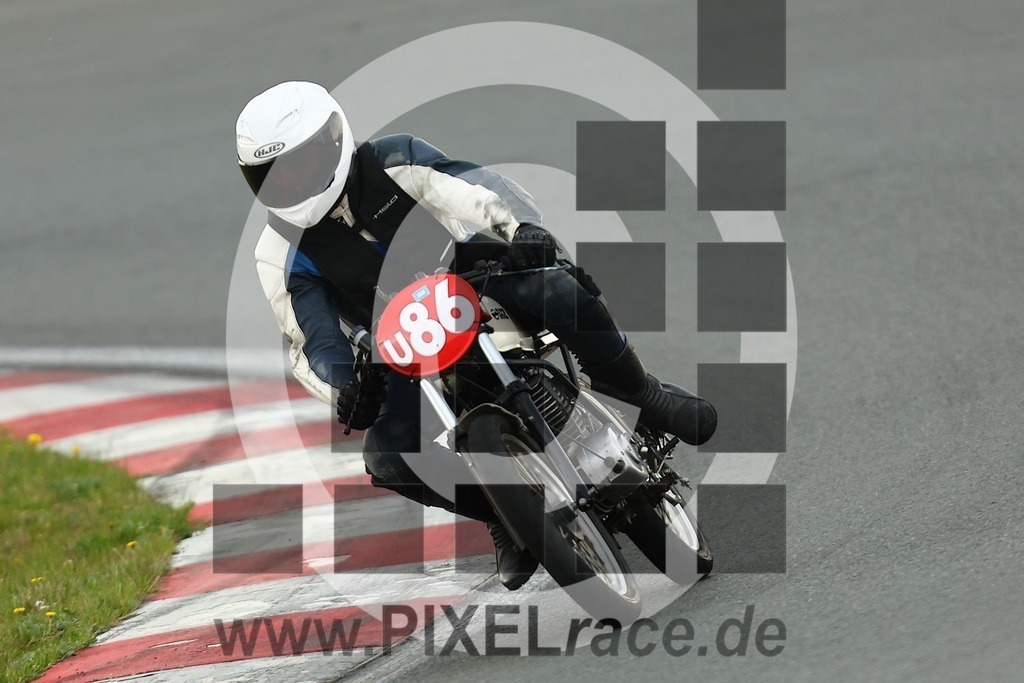 0u86-20260418_03719 | Schöne Erinnerungen an spannende Momente - das festzuhalten ist unser Job. PIXELrace.de ist seit 2003 auf den Rennstrecken Europas unterwegs um die Action draußen beim Fahren und die wunderbare Stimmung imm Fahrerlager für euch einzufangen.