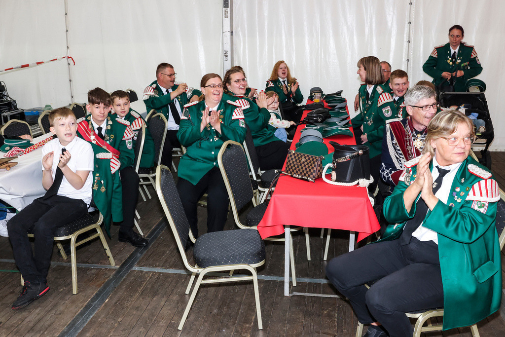 top-top.de 240601-015 | Foto, Video, Fotografie, Videografie, Fotobox, DJ, Discjockey, Musik, Musikbox, Veranstaltung, Photobooth, Amazon, Ebay, Buchtipp, Bestseller, Autor, Verlag, Buch, Wesel, Hamminkeln, NRW, Dinslaken, Rees, Drohne, Hochzeit, Party, Fotobox, Wesel, Fotograf