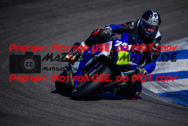 MaZZes_Fotomatrix_20250407_6007705_8540 | ROT