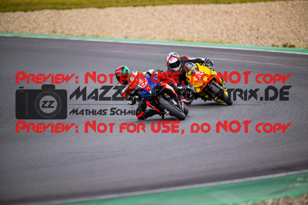 MaZZes_FotoMatrix_240724_6007705_2-26 | ROT