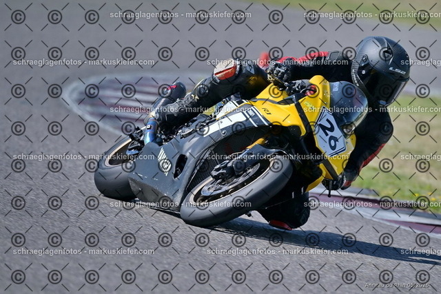26BT02-0483 | markuskiefer.com - Realisiert mit Pictrs.com