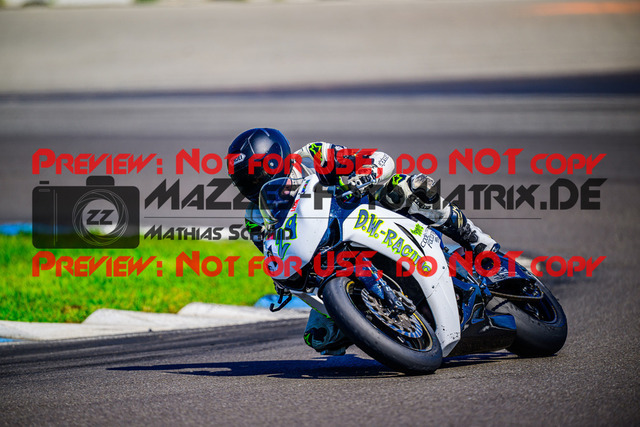 MaZZes_FotoMatrix_240520_6021986_7863 | WEISS