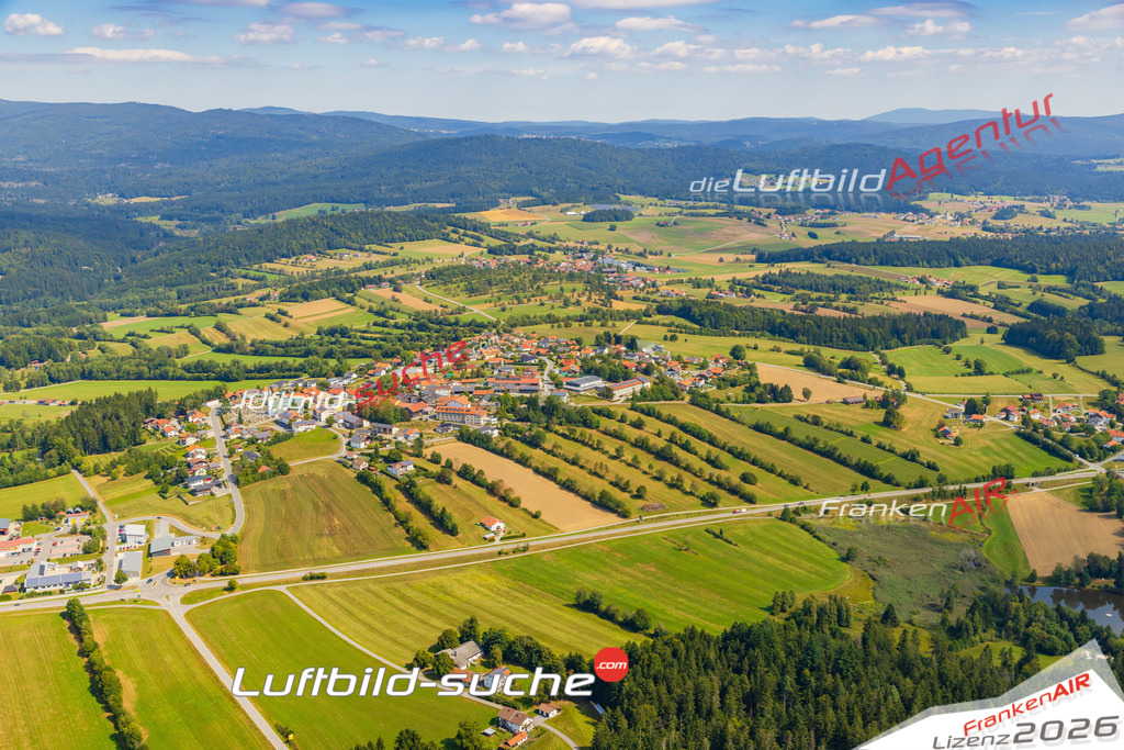 Luftaufnahme von Haslach Hohenau Bild- Das Luftbild wurde 2025 vom UL-Flugzeug heraus erstellt ( keine Drohne ) - Hochauflösende Luftaufnahme -Nicht vergleichbar mit Google Maps oder Satelittenbilder- Die Geschenkidee !Mit Lizenz und Bildrechte bestellbar