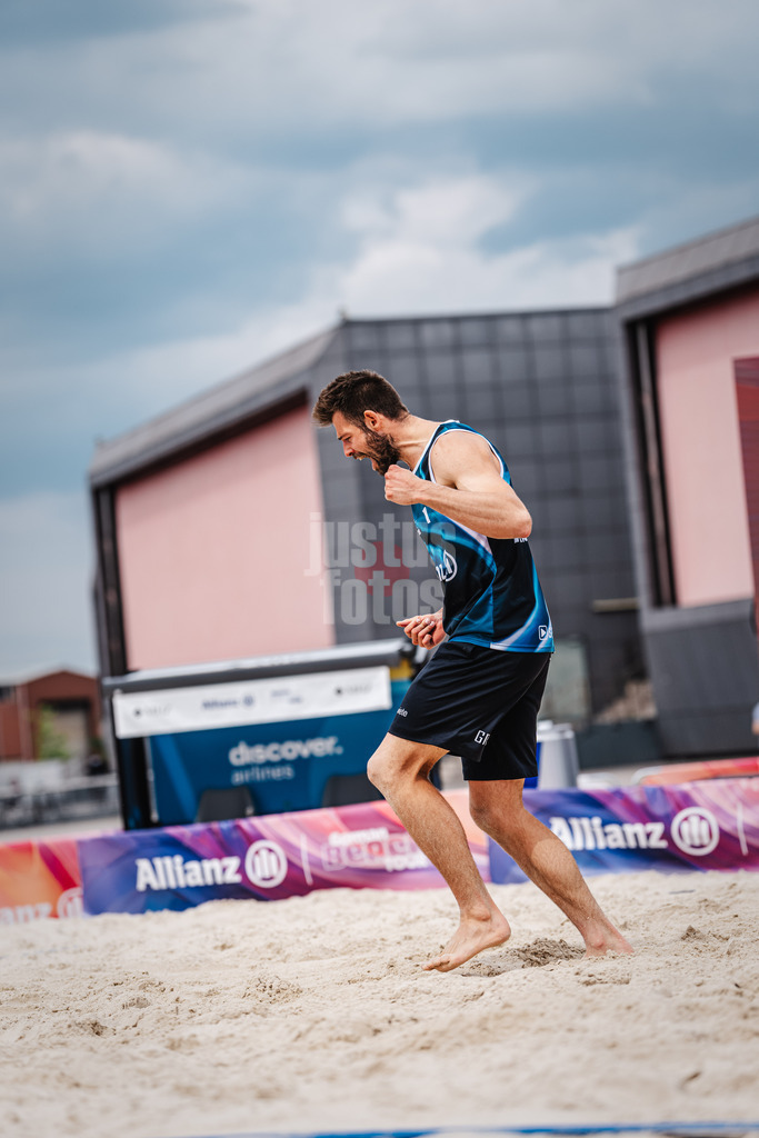 Beachvolleyball | Männer | German Beach Tour 2024 | Tourstop Bremen | 06.06.2024 | Philipp Grau jubelt