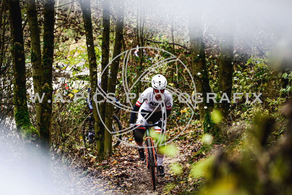 ..... | AUSTRIA, 24.11.24, 3.Radquerfeldein GP um das Sportzentrum Gunskirchen Image shows: Photo: Wapics / Andreas Willdoner