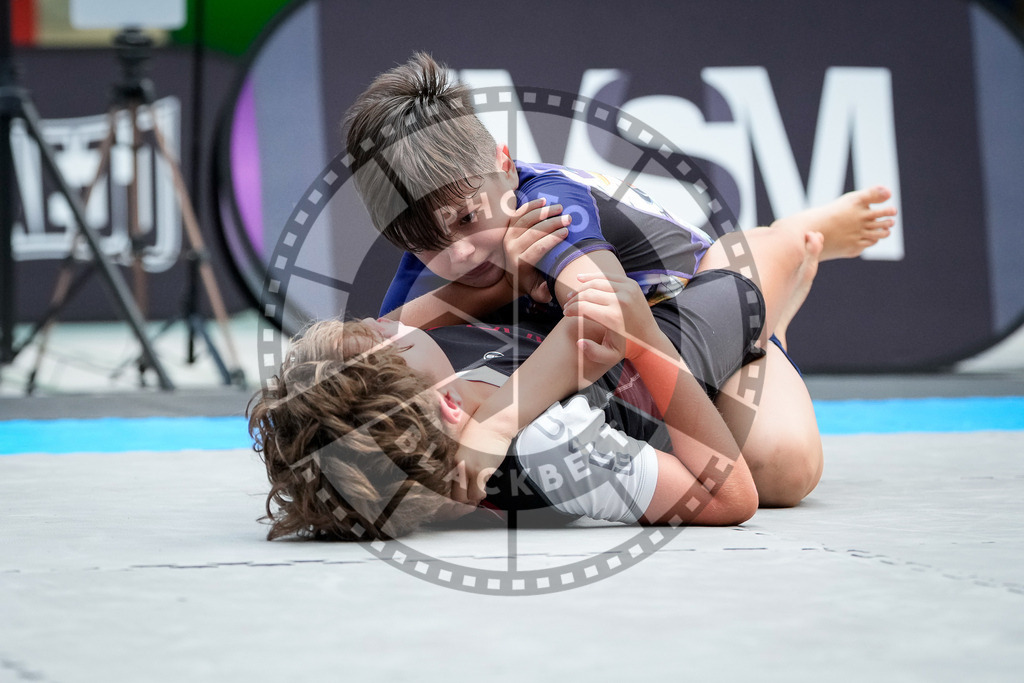 20250920PBB3411 | Athletes compete during the AJP Tour Hamburg International Jiu-Jitsu Championship, on September 20, 2025 in Hamburg, Germany. © Chiara Dazi / photoblackbelt