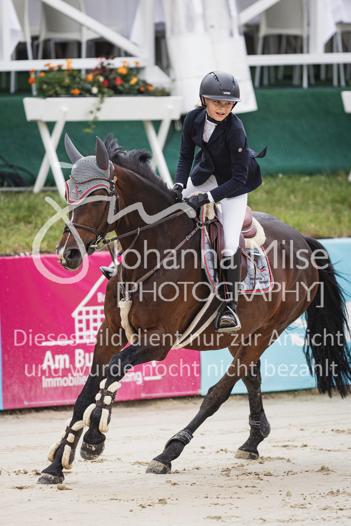 250711_BHO_A2-Spr-2-222 | Deine schönsten Turniermomente als professionelle Fotos! Entdecke hochwertige Pferdesport-Fotografie im Online-Shop. Jetzt Fotos finden & bestellen!