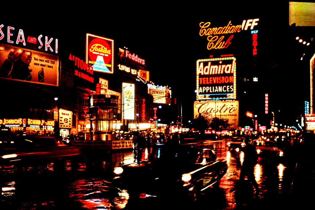 05USA_NYC_TimesSquare_1964_8757 | Beegebilder online. 
BIldarchiv von Beege Fotodesign mit ausgewählten Werken, die sich besonders gut für die Dekoration Ihrer Räume oder Wände eignen. 