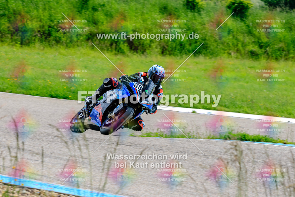 MotoTeam-0404 | Hier findet Ihr Bilder von Touristenfahrten auf der Nürburgring Nordschleife oder von anderen Veranstaltungen die ich besucht habe. Viel Spass beim Durch Schauen 