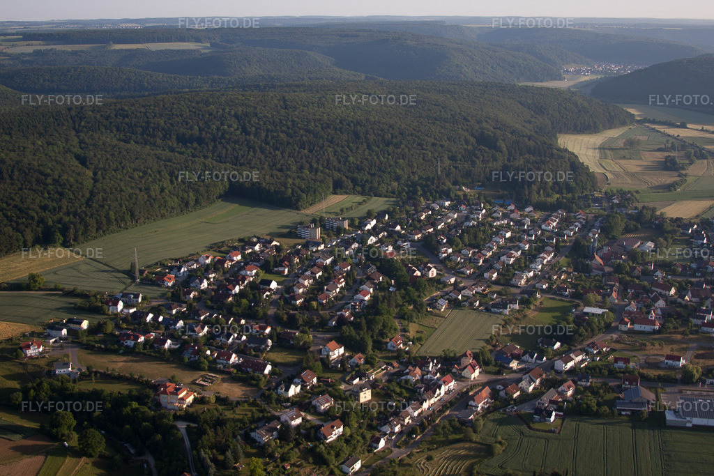Luftbild: Ortsteil Pfraunstetten im Ortsteil Kleinallmendingen in Allmendingen im Bundesland Baden-Württemberg in Deutschland. Foto: IMG_67095.jpg vom 08.06.2014 durch Werner Riehm/FLY-FOTO.de