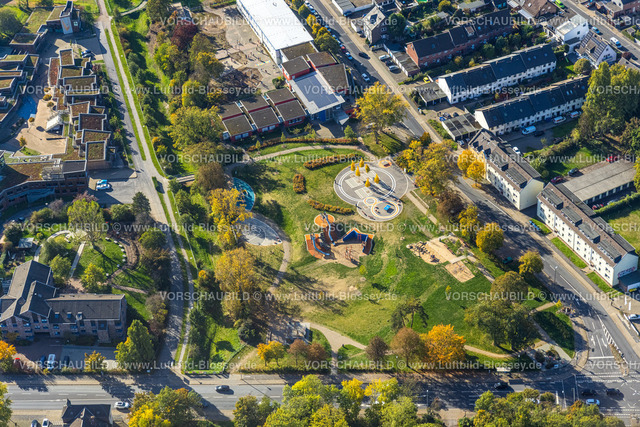 Moers221004125 | Luftbild, Westerbruchgraben, St. Marien-Schule, Sport und Spielplatz, Moers-Hochstraß, Moers, Ruhrgebiet, Nordrhein-Westfalen, Deutschland